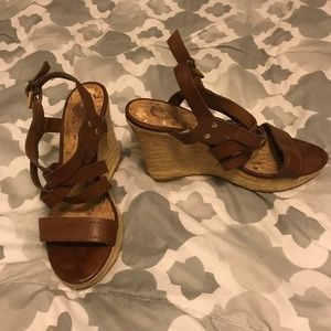 G by GUESS Wedges